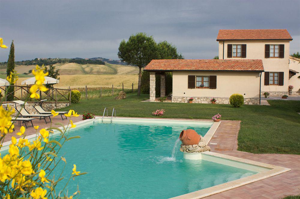 Гостьовий будинок Agriturismo Sant' Ansano Кастільйоне-д'Орчія Екстер'єр фото